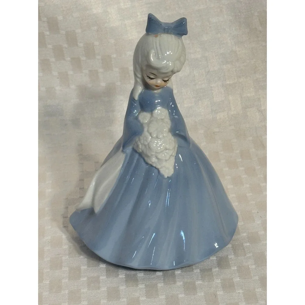 VTG Porcelain Bride Bouquet Music Box Plays Carpenters We've Only Just Begun